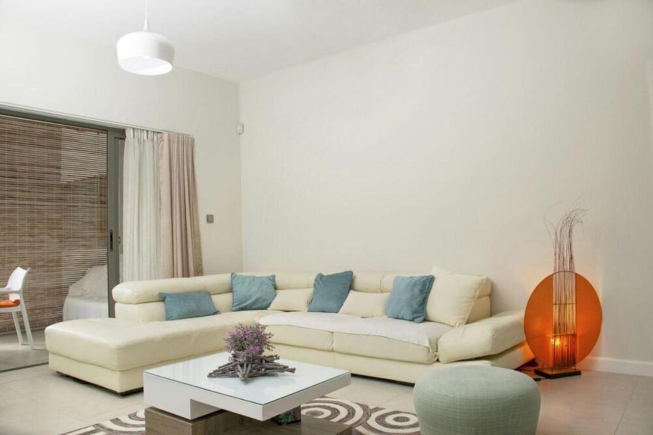 Luxury Modern 2-Bed Apartment Pereybere Гранд Байе Екстериор снимка